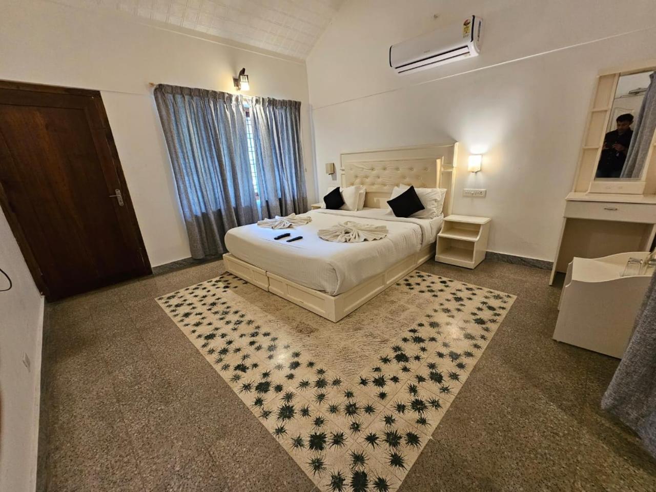 Olive Periyar Appartement Thekkady Buitenkant foto